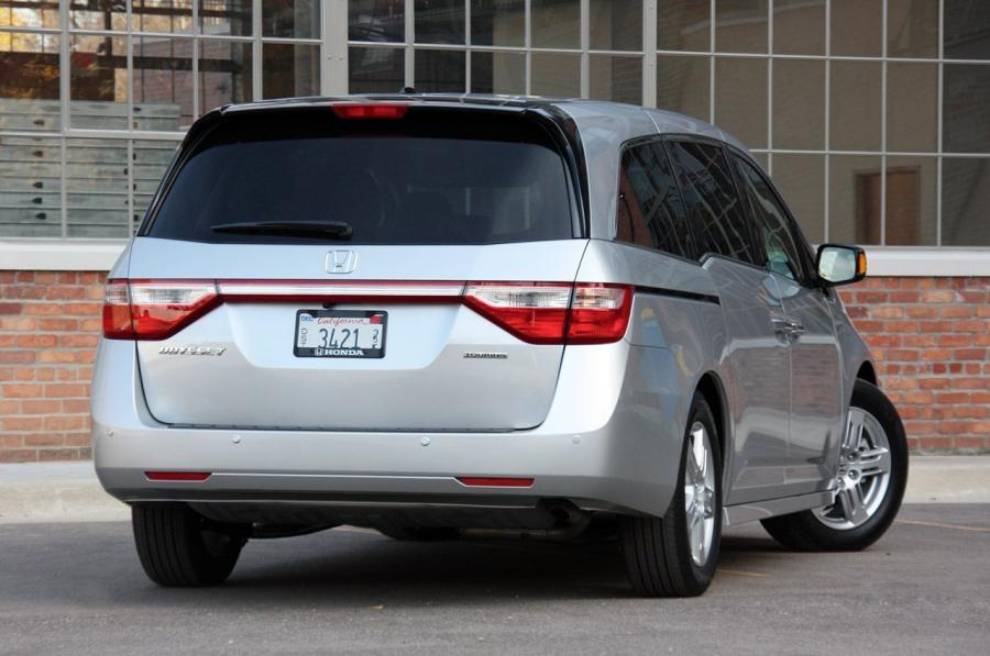  Honda Odyssey 2011 года  (фото 77 из 162)